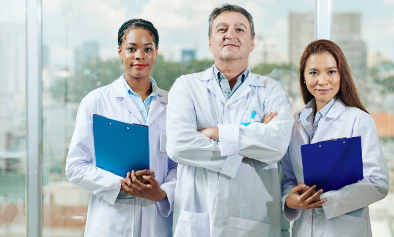 MMGI-7 posiciona cirurgiões plásticos de Goiânia como referência em estética, autoridade e reputação digital